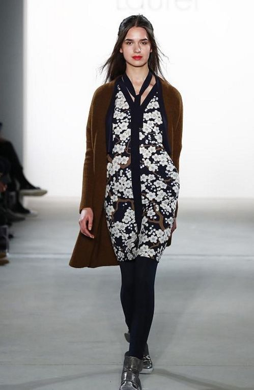 時尚女裝與鞋帽 穿搭無憂，告別早起挑衣煩惱